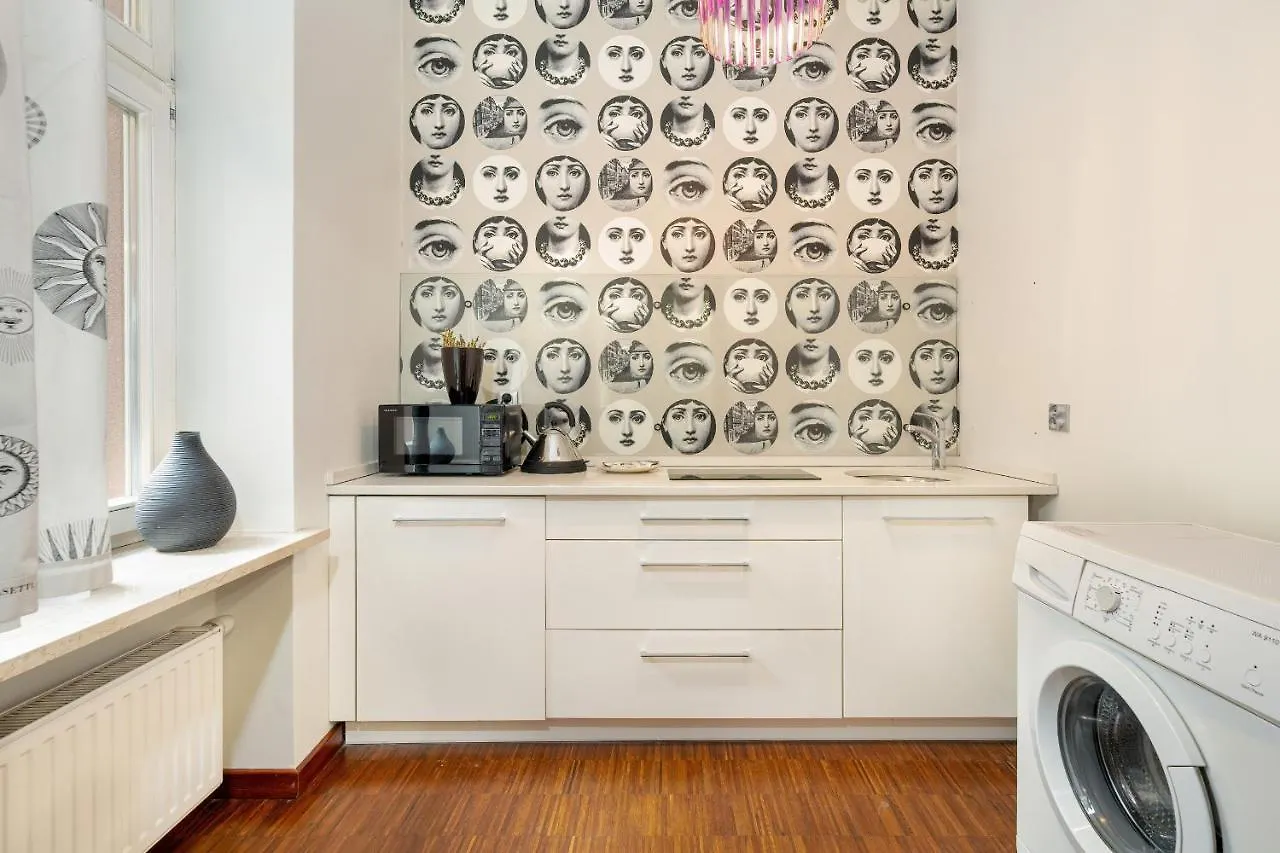Sunny Apartments In The Heart Of Poznan Old Town By Noclegi Renters