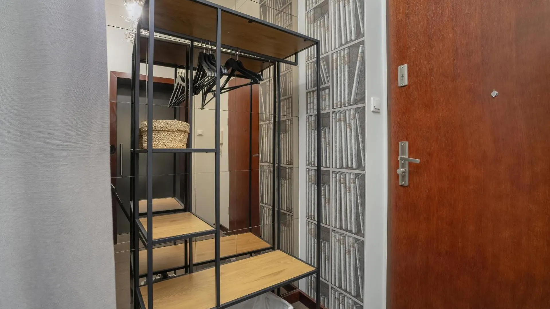 Sunny Apartments In The Heart Of Poznan Old Town By Noclegi Renters Polska